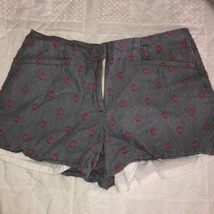 Blue striped flowery shorts